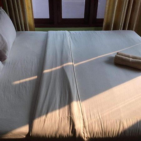 Vang Vieng Mountain View Hotel Bagian luar foto